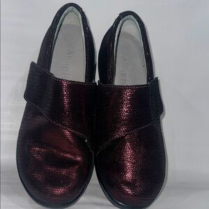 Alegria Lauryn Cross Strap Printed Nubuck Slip-On Shoes